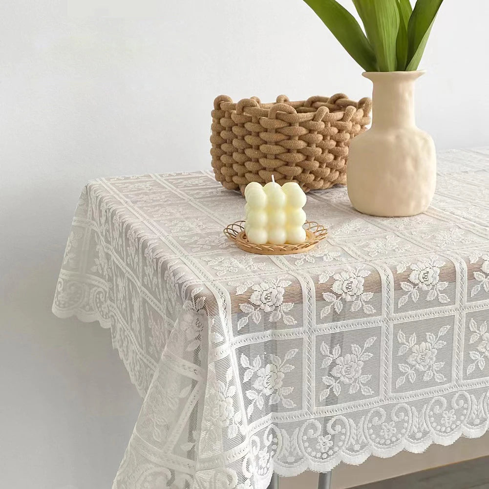 Nappe en Dentelle Ajourée – Déco Romantique pour Mariage ou Maison Chic